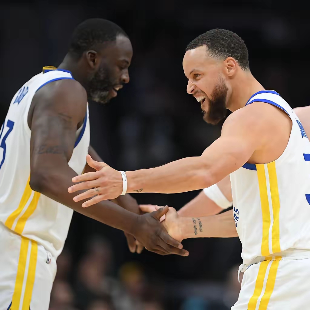 九游-库里重要时刻重要助攻，SKT带队取胜！气势如虹延续(库里历年带队成绩)