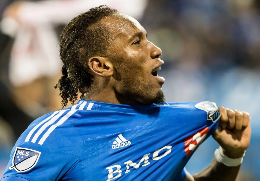 九游-德罗巴在加拿大队比赛中领先优势明显，领先优势明显引发热议！观众掌声雷动